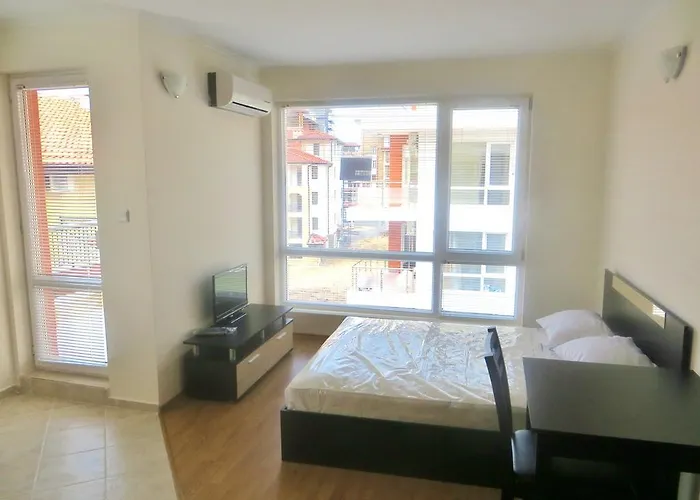 в комплекс азалия 2 Несебър